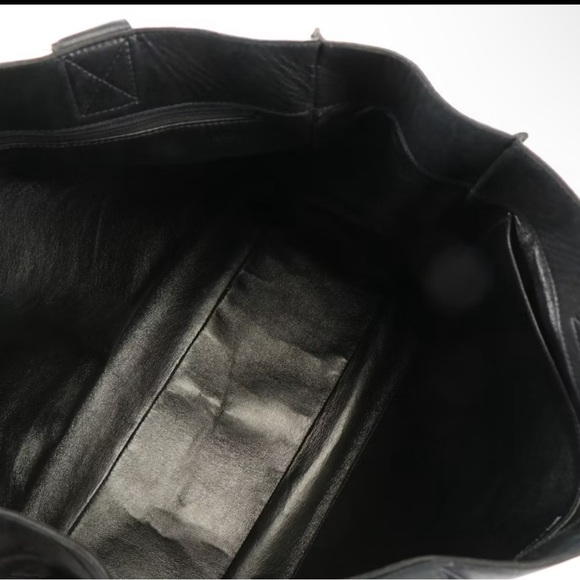 Vintage Chanel diamond pattern shoppers tote - Picture 7 of 13